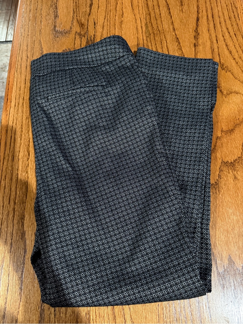 Chico's‎ Black Geometric Pattern - Picture 4 of 4